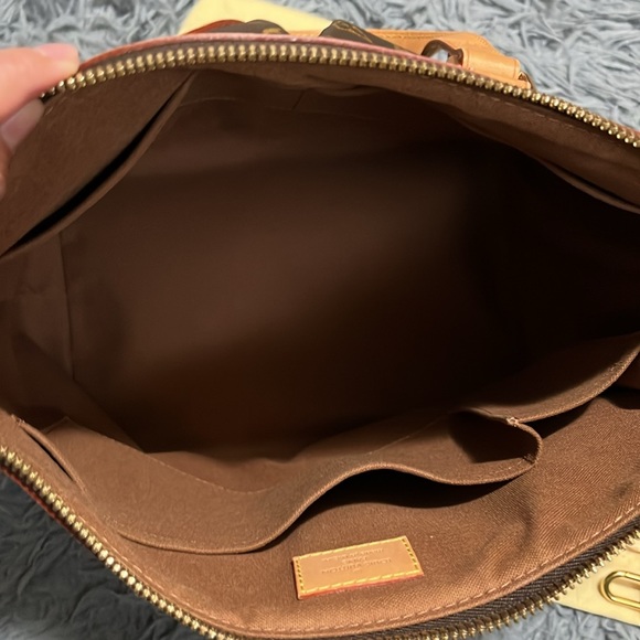 louis vuitton palermo pm - Picture 6 of 9